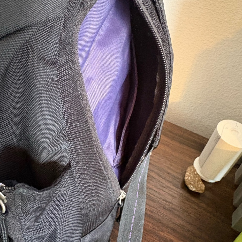 REI CO-OP SMALL BACK PACK WITH POCKETS &
SLOTS INSIDE & OUT, CARDS PENS KEYS - Picture 7 of 14